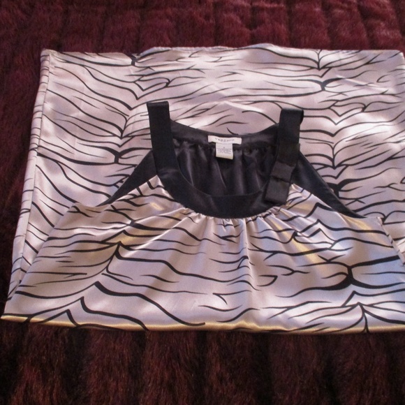 VERTIGO PARIS DRESS – NWOT - Picture 6 of 8